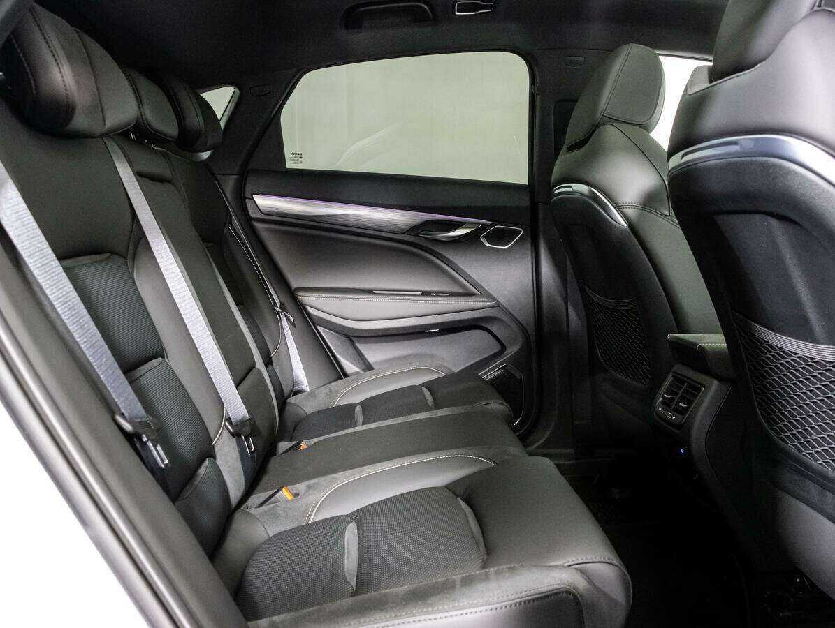 Geely Tugella, 2023 Фото №18