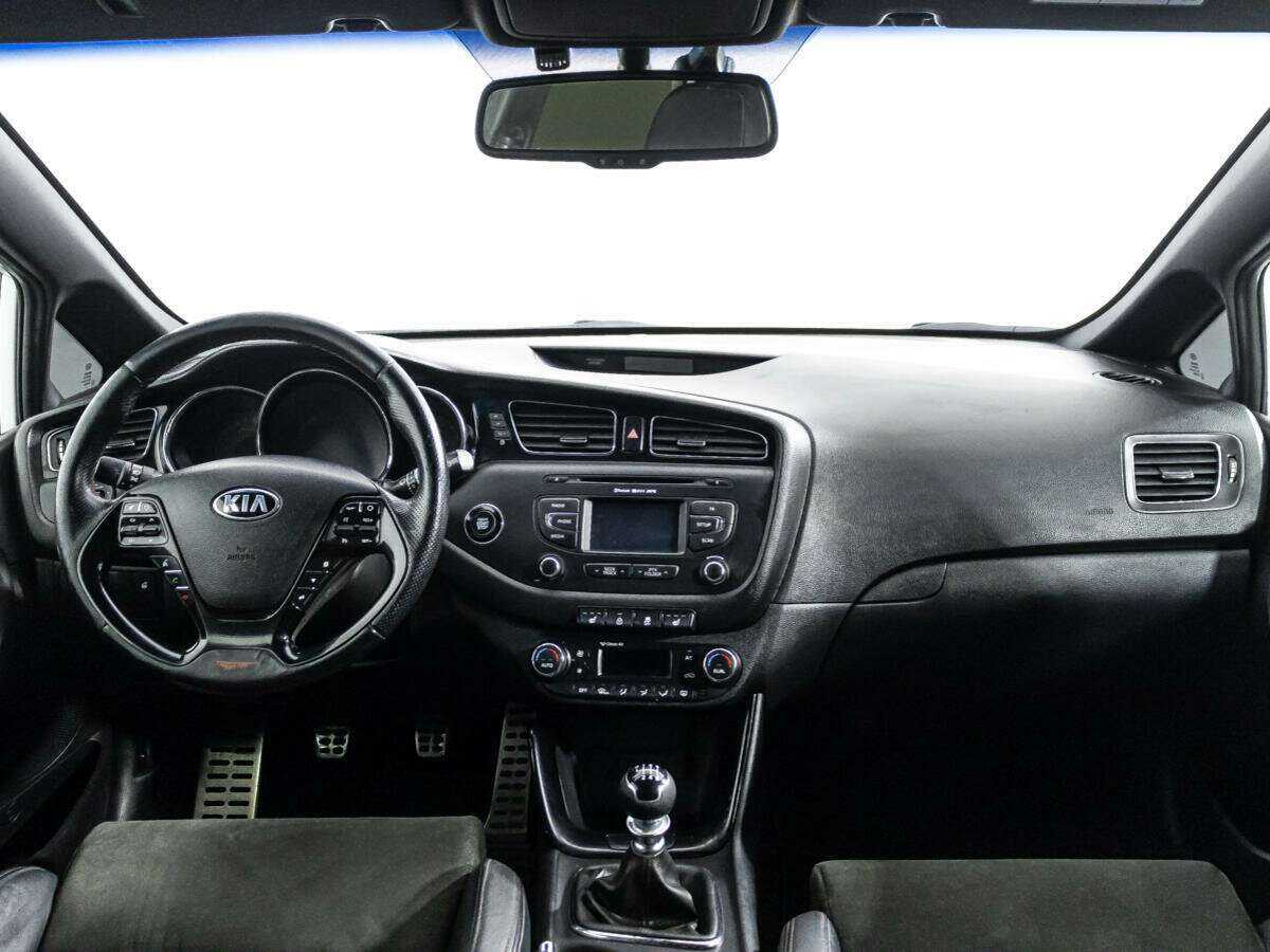 Kia Ceed GT, 2014 Фото №13