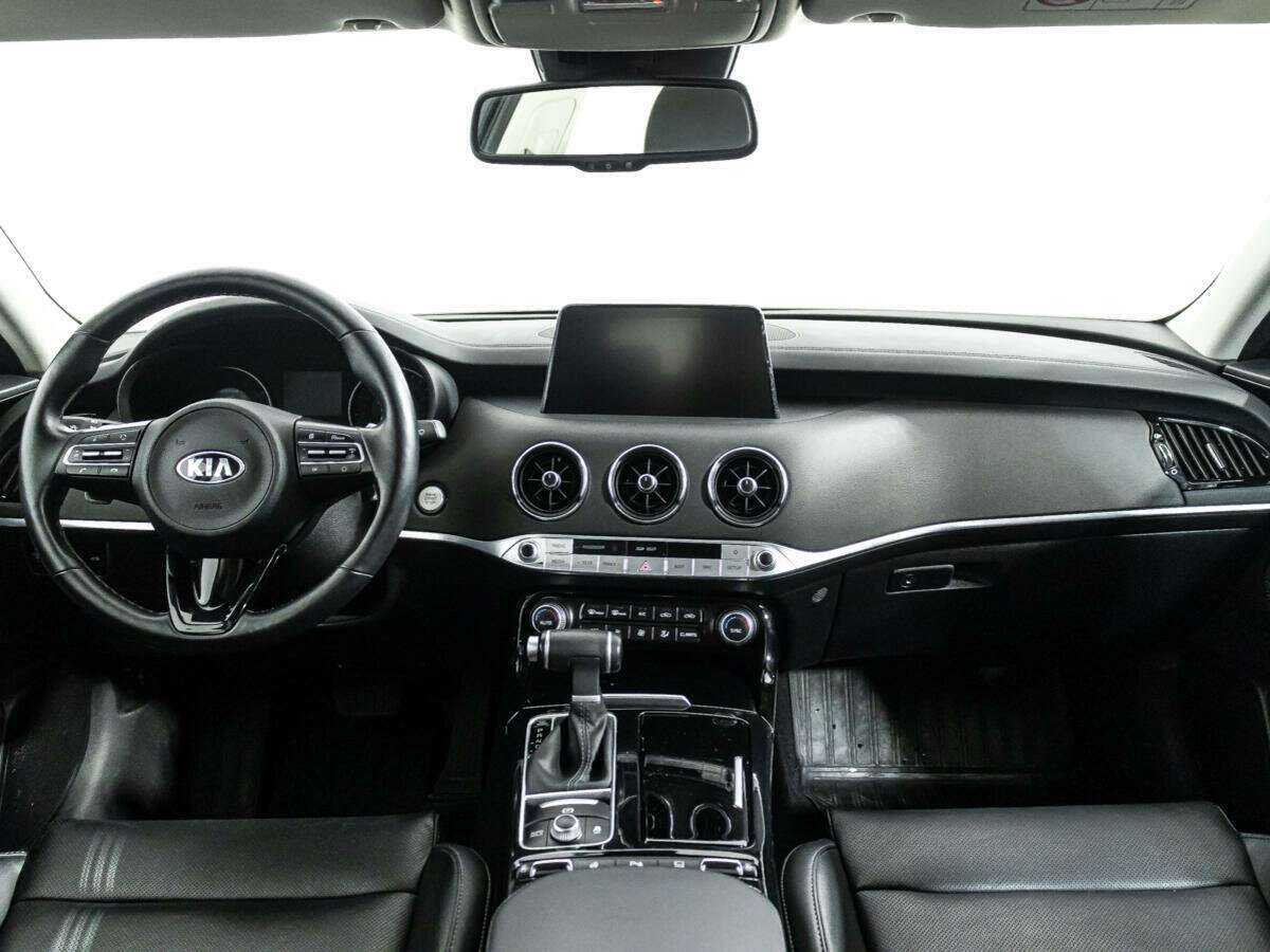 Kia Stinger, 2020 Фото №13