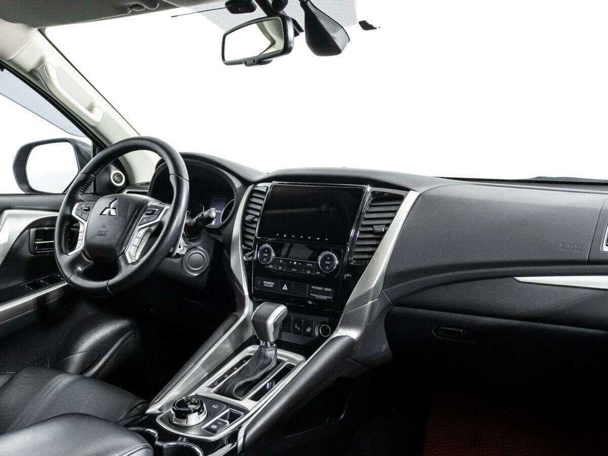 Mitsubishi Pajero Sport, 2020 Фото №9