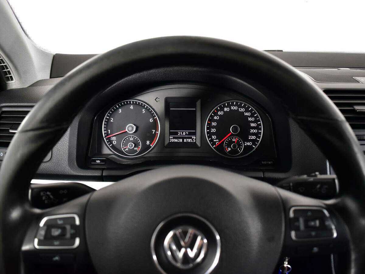 Volkswagen Jetta, 2010 Фото №11