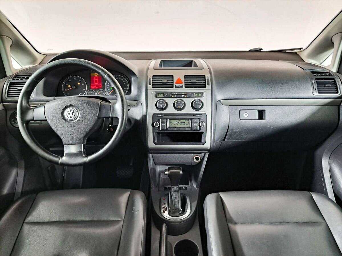 Volkswagen Touran, 2010 Фото №12