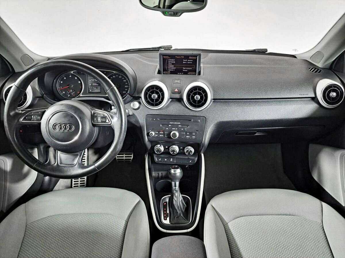 Audi A1, 2011 Фото №12