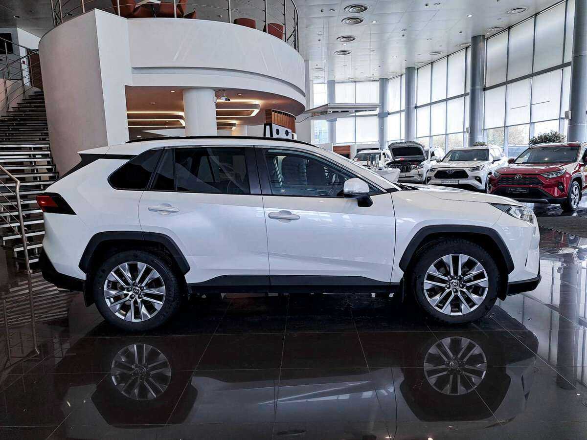 Toyota RAV4, 2021 - 61 374 км. | Фото №4