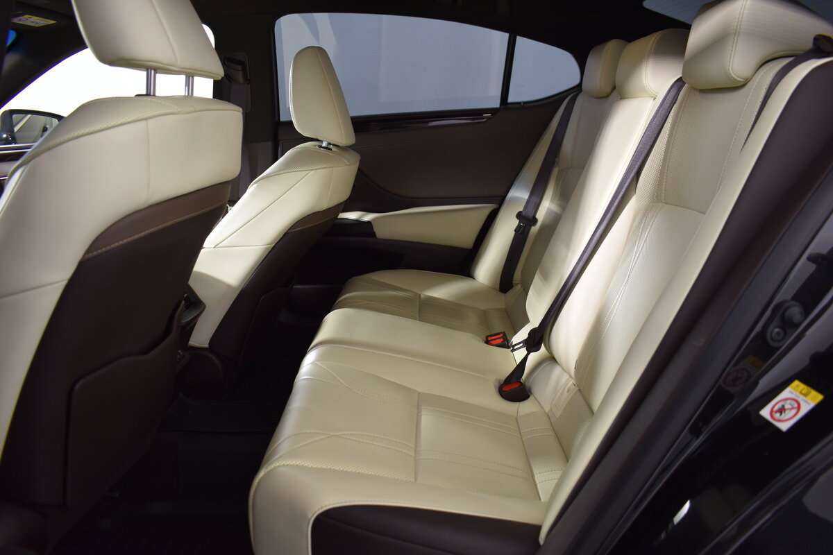 Lexus ES 250, 2018 Фото №10