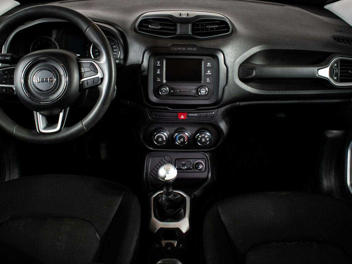 Jeep Renegade, 2017 Фото №9