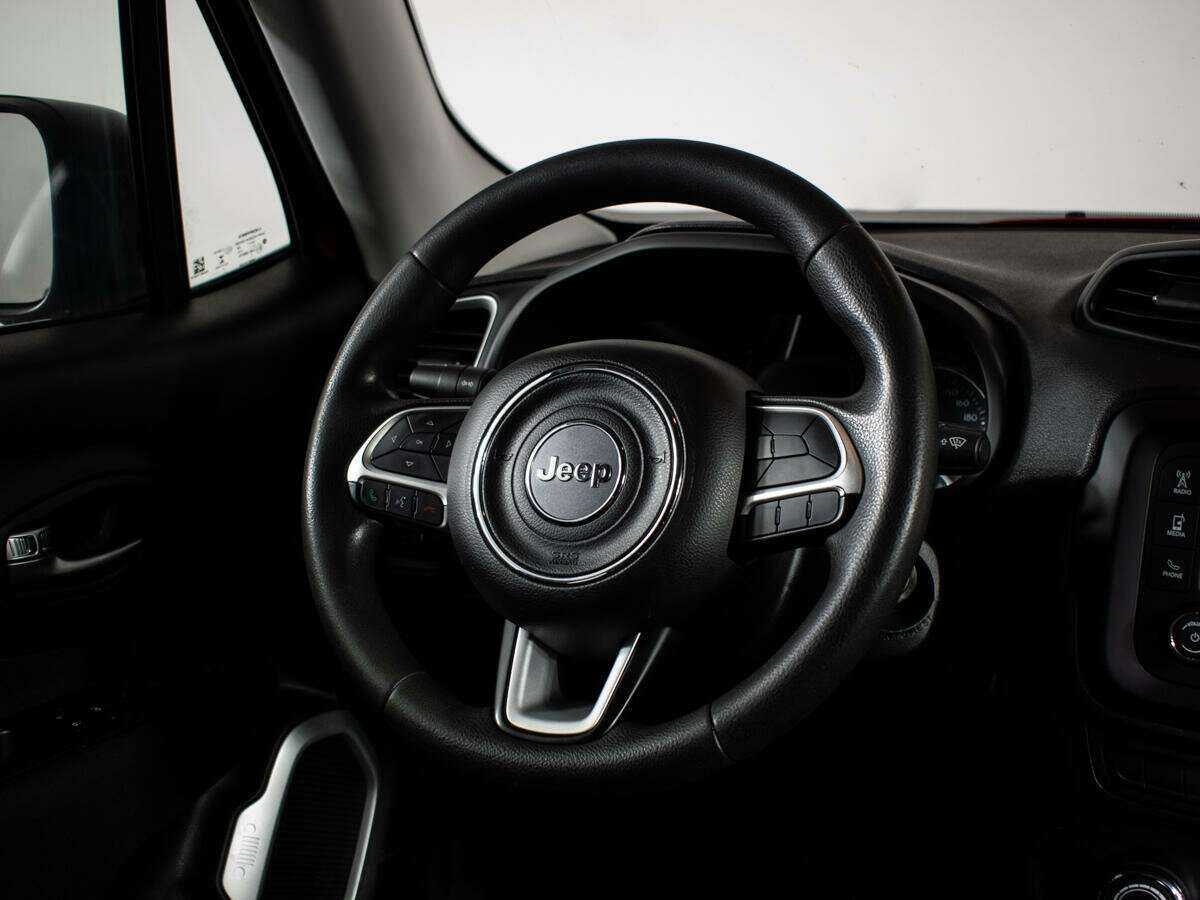 Jeep Renegade, 2017 Фото №11