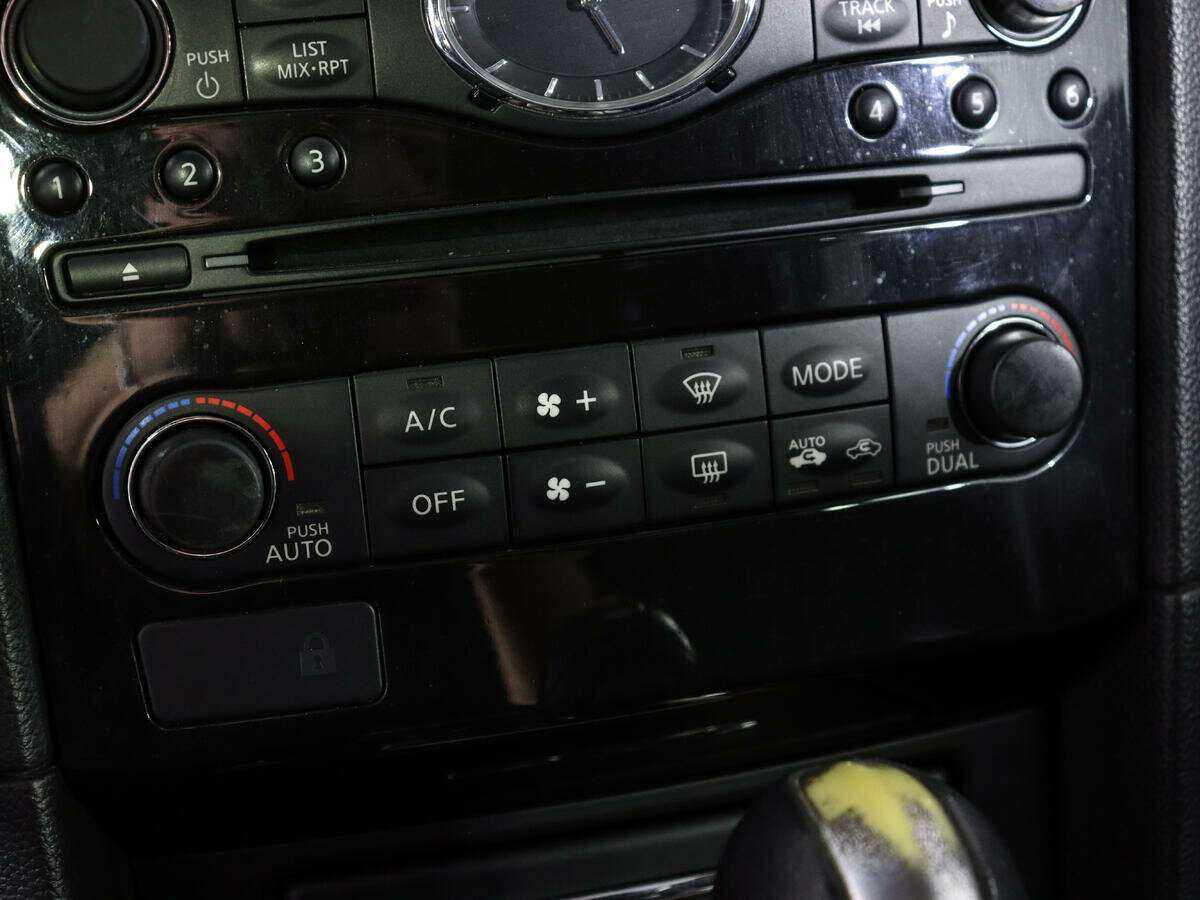 Infiniti FX37, 2011 Фото №27