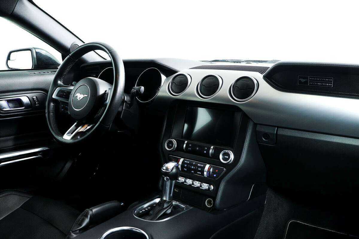 Ford Mustang, 2020 Фото №9