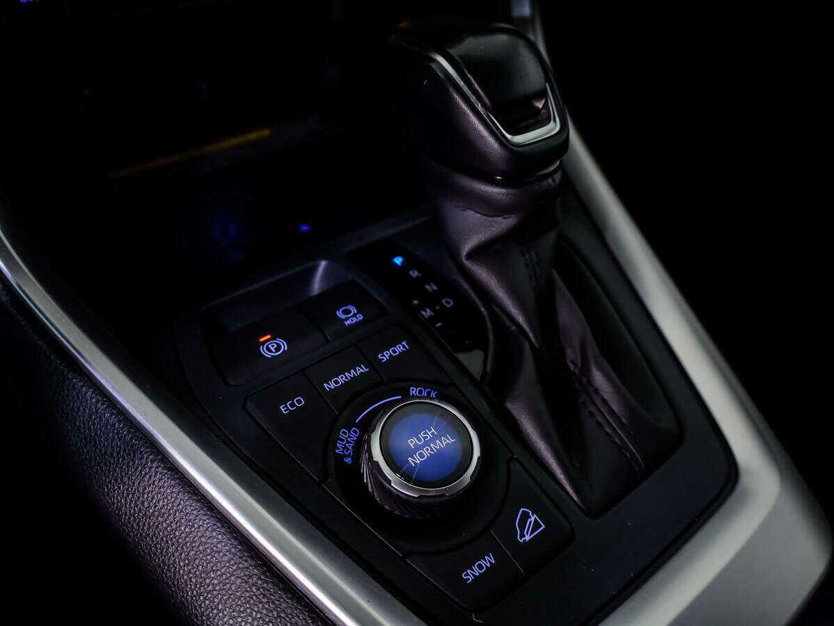 Toyota RAV4, 2021 Фото №15