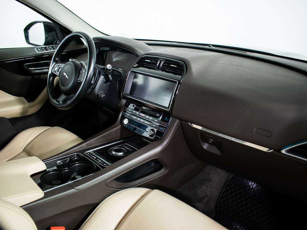Jaguar F-Pace, 2017 - 91 866 км. | Фото №7