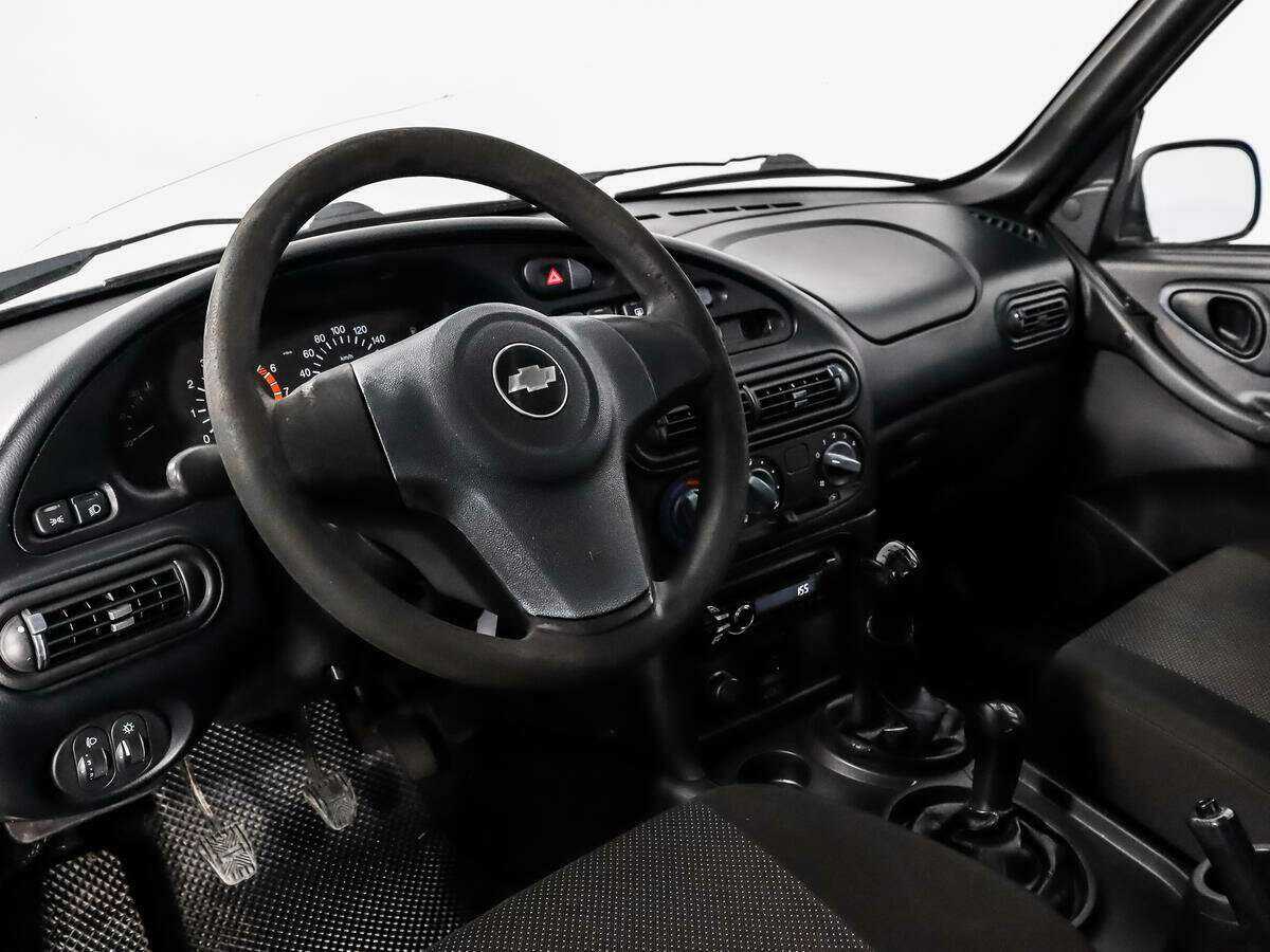 Chevrolet Niva, 2011 Фото №9