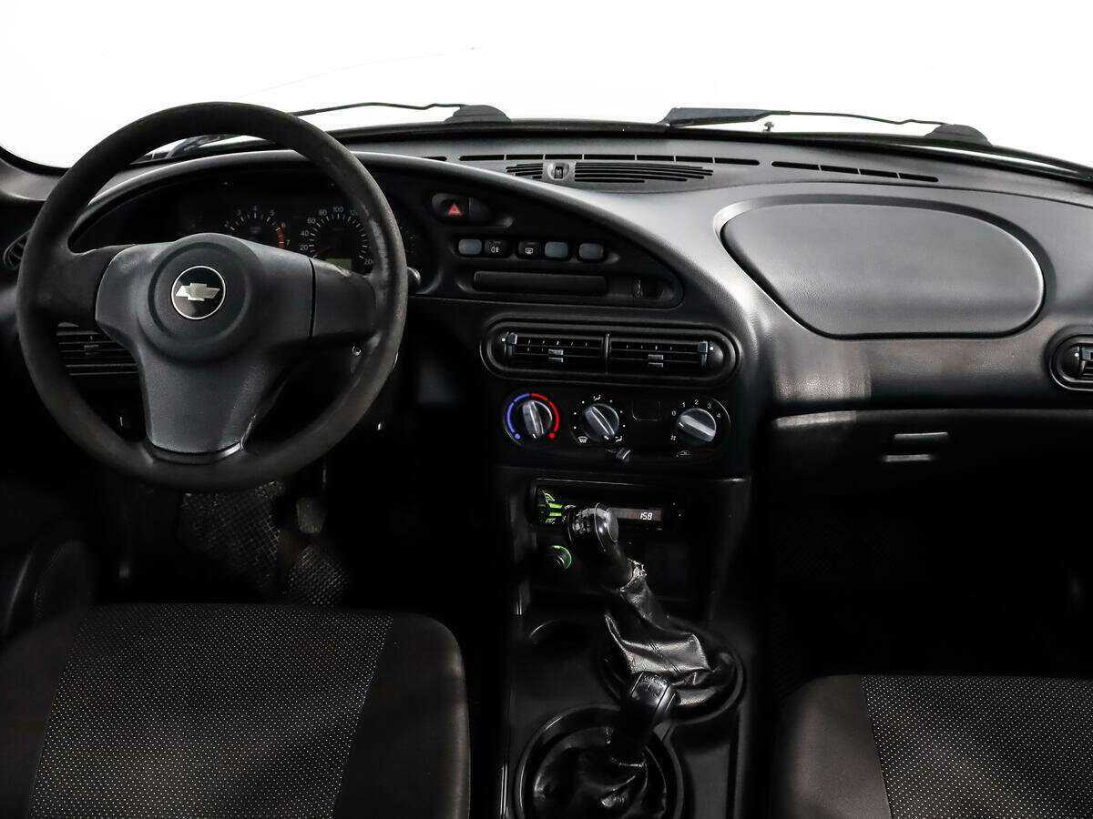 Chevrolet Niva, 2011 Фото №13