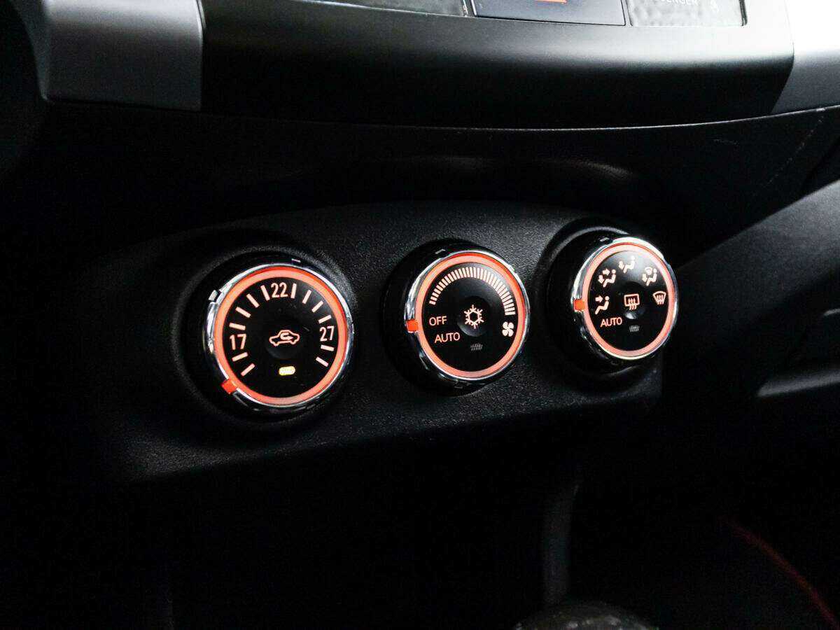 Mitsubishi Outlander, 2011 Фото №14