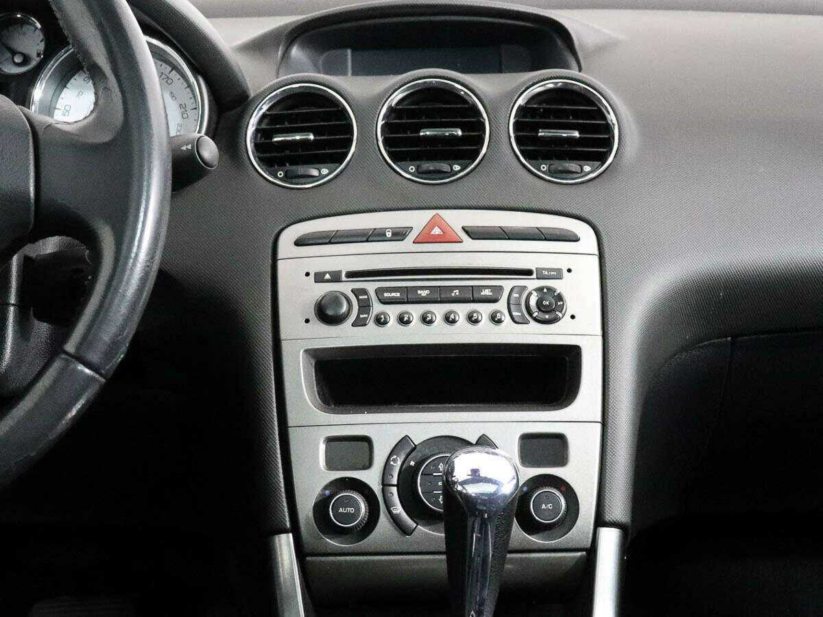 Peugeot 308, 2010 Фото №10