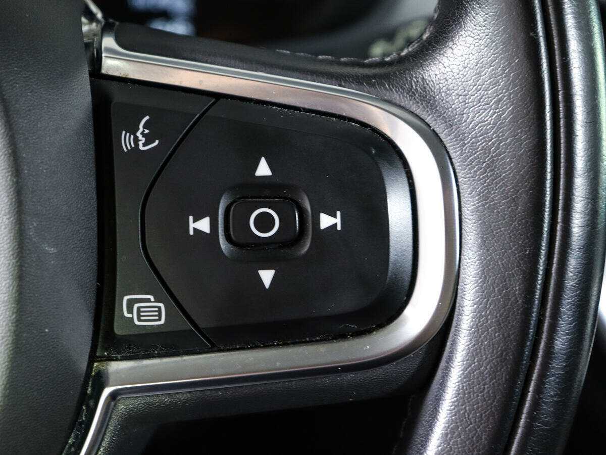 Volvo XC60, 2019 Фото №20