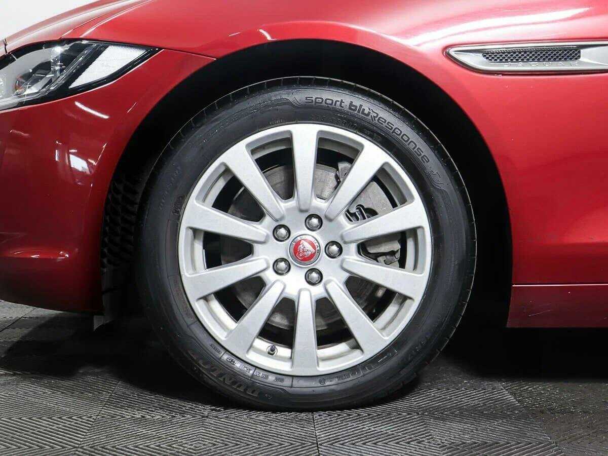 Jaguar XE, 2018 Фото №15