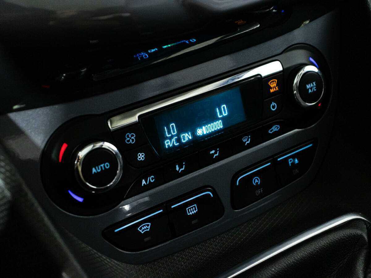 Ford Tourneo Connect, 2017 Фото №17