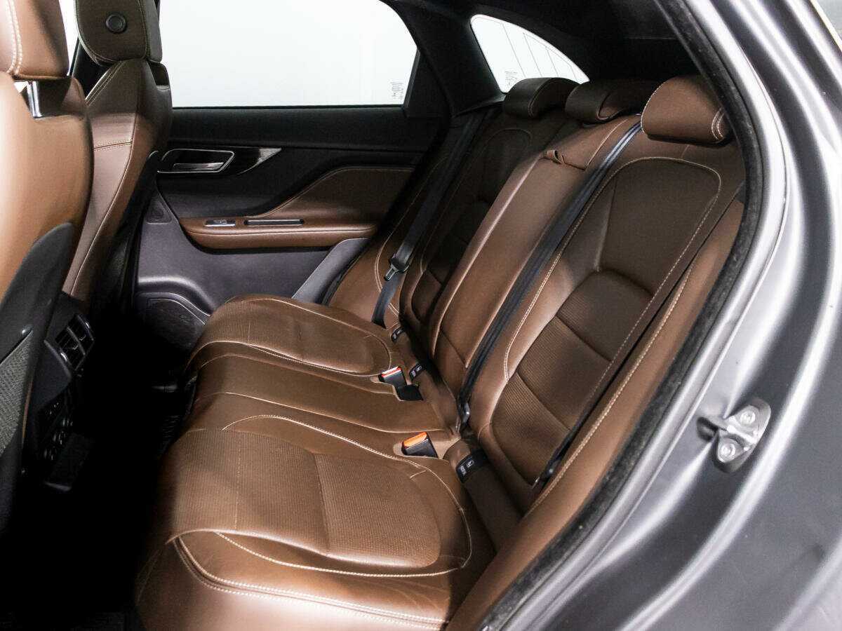 Jaguar F-Pace, 2017 Фото №10