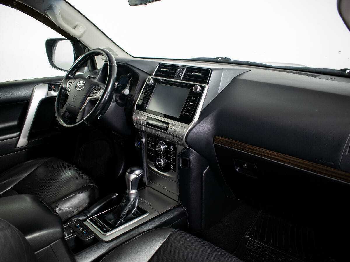Toyota Land Cruiser Prado, 2018 Фото №8
