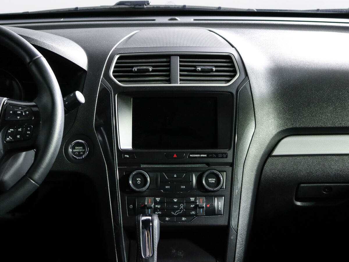 Ford Explorer, 2017 Фото №12