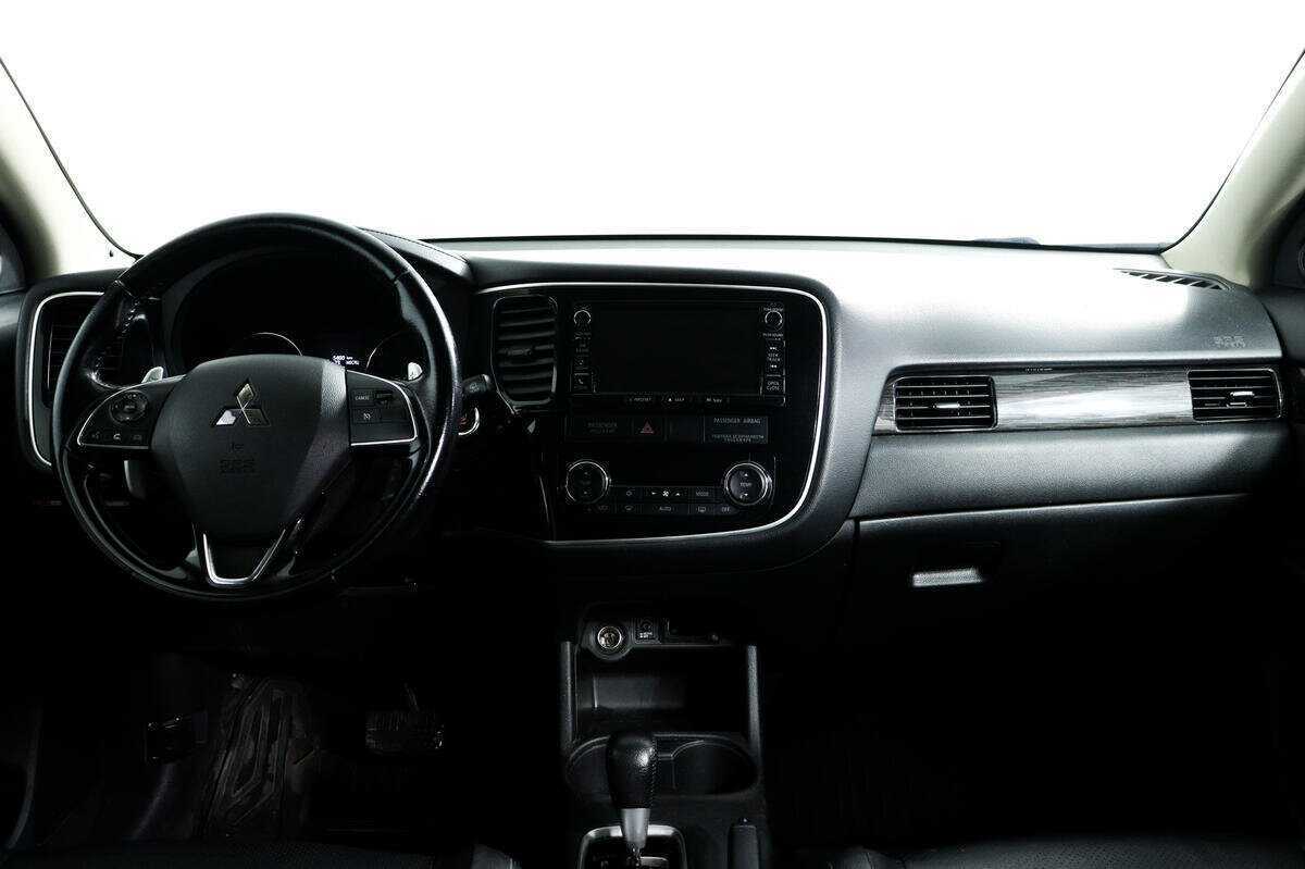 Mitsubishi Outlander, 2016 Фото №11