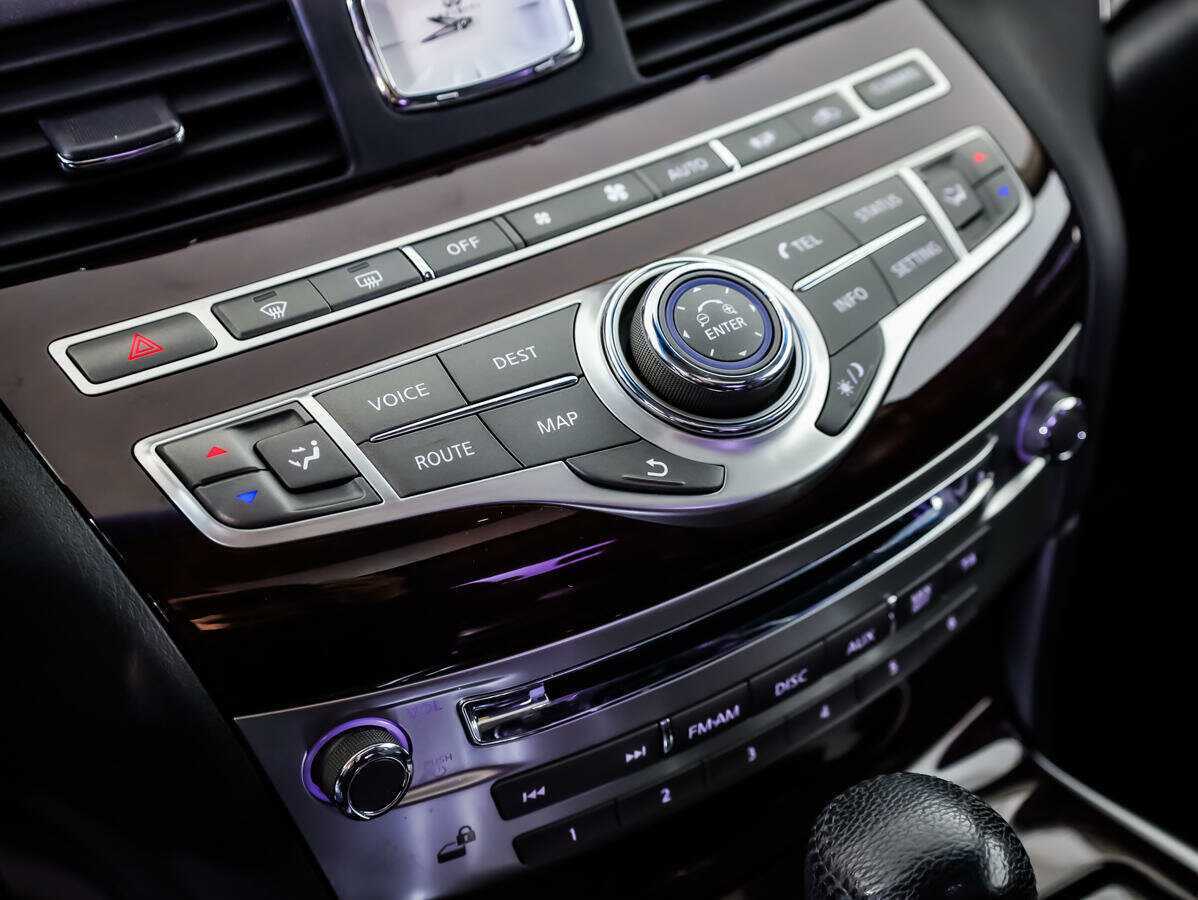 Infiniti M25, 2012 Фото №14