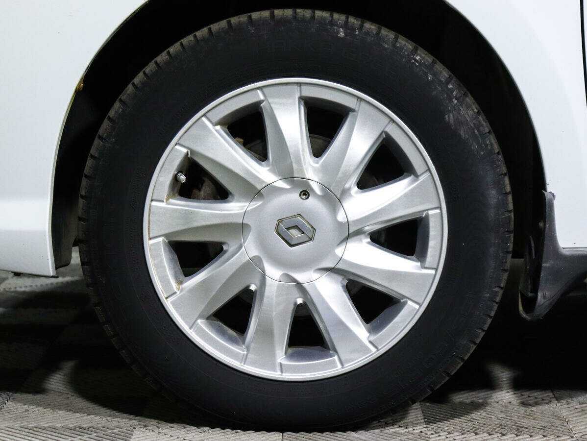 Renault Symbol, 2011 Фото №12