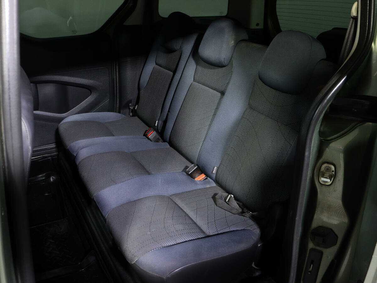 Peugeot Partner, 2010 - 150 000 км. | Фото №8