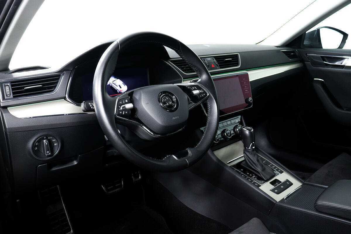 Skoda Superb, 2021 Фото №12