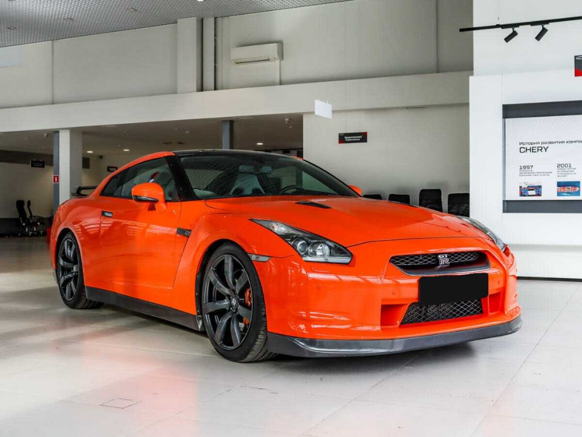 Nissan GT-R, 2010 Фото №2
