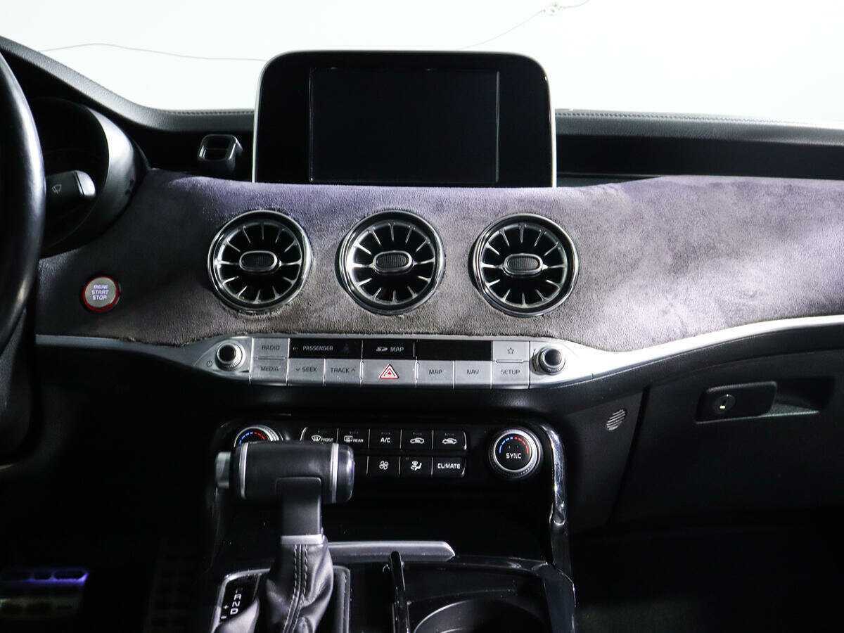 Kia Stinger, 2019 Фото №11