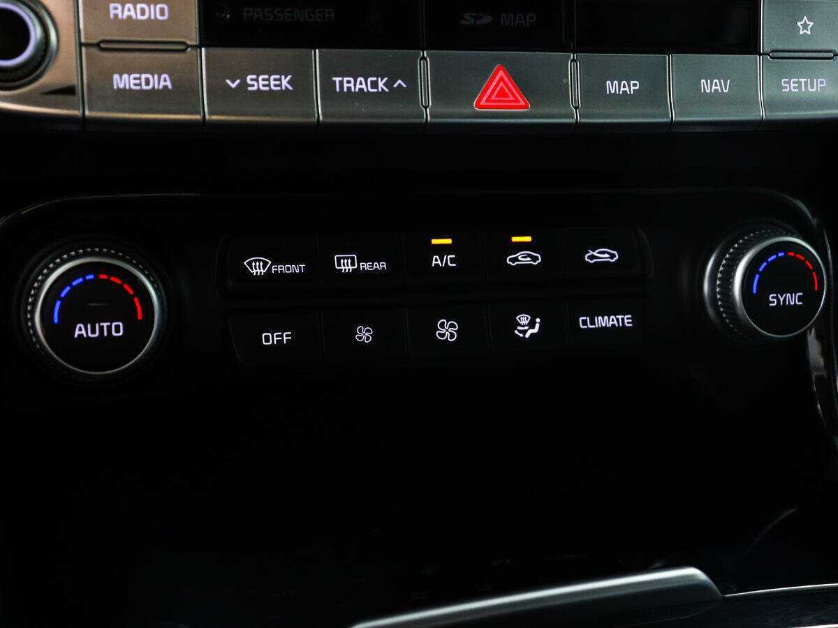 Kia Stinger, 2019 Фото №15