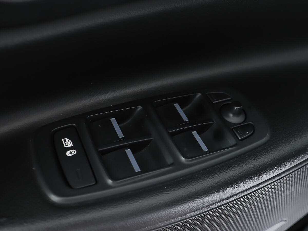 Jaguar XE, 2015 Фото №16