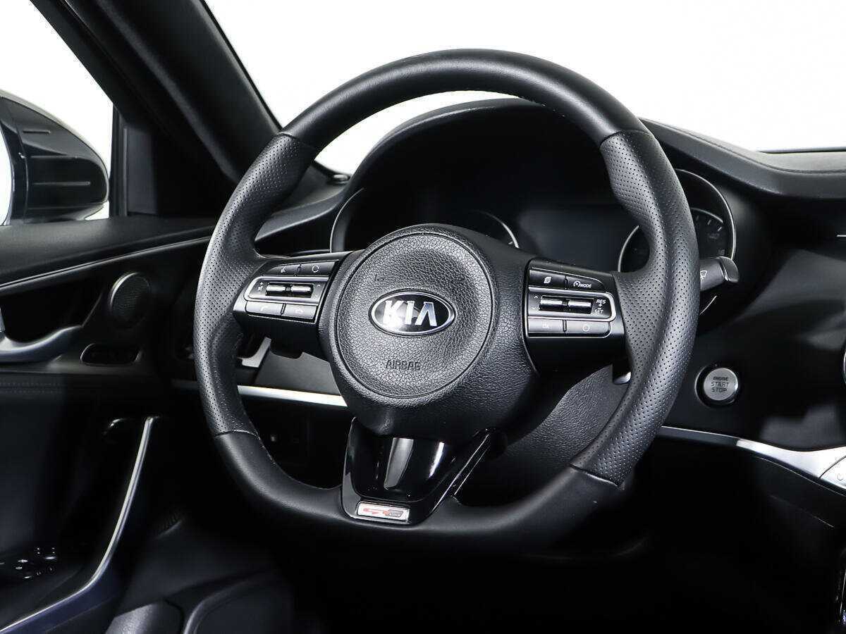 Kia Stinger, 2018 Фото №15