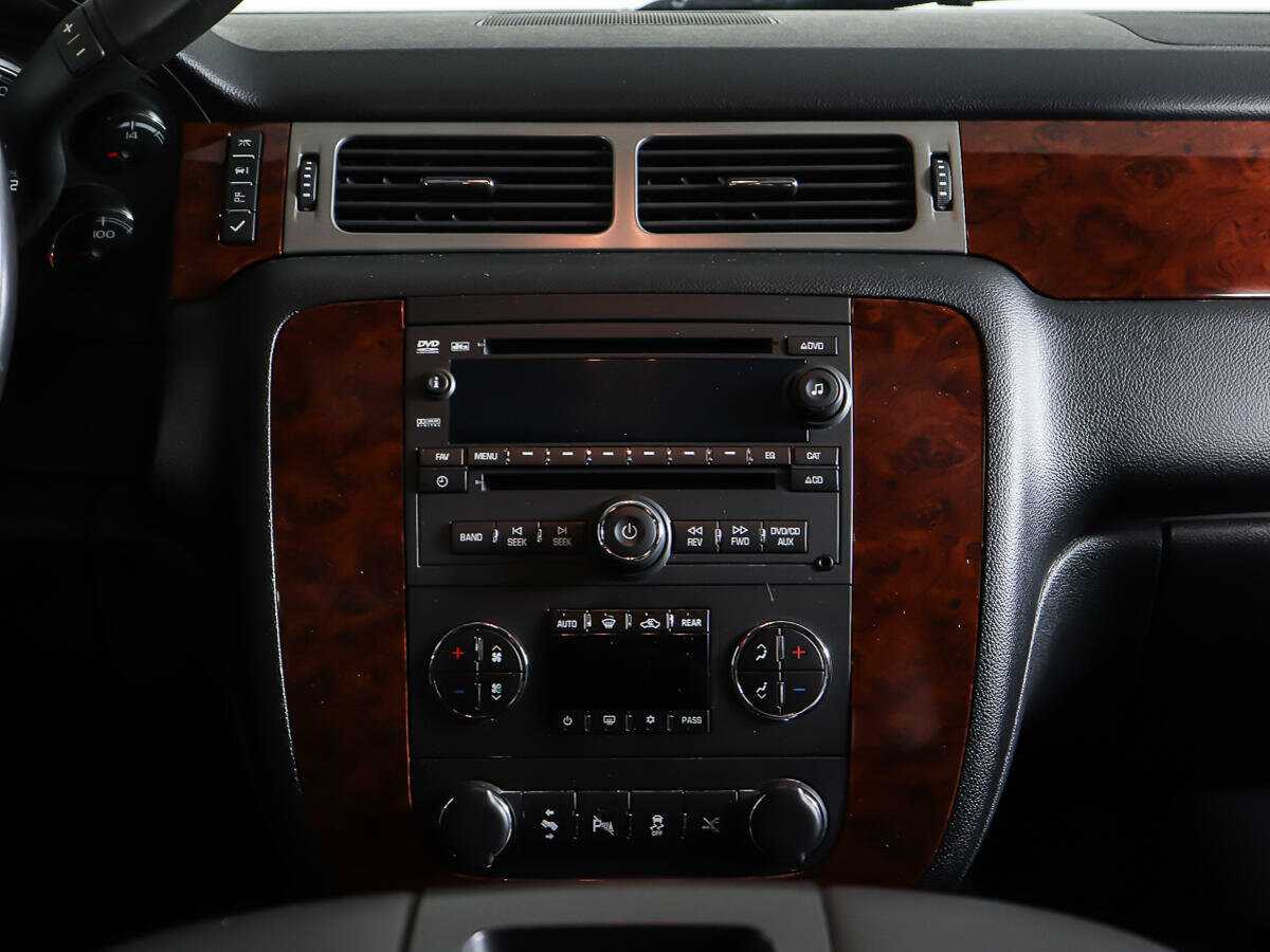 Chevrolet Tahoe 6AT, 2012 Фото №12