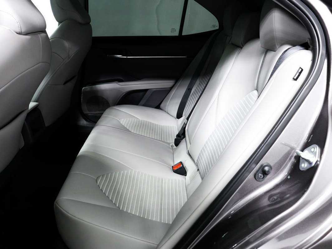 Toyota Camry, 2021 Фото №12