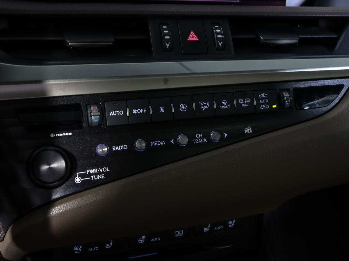 Lexus ES 250, 2018 Фото №27