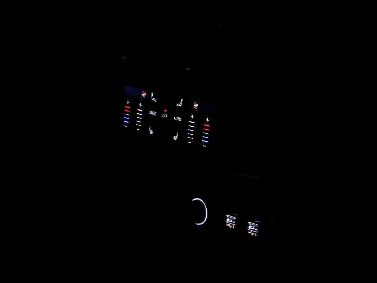 Audi Q8 55 TFSI, 2018 Фото №13