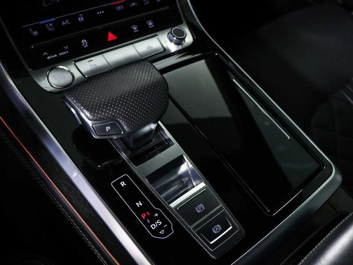 Audi Q8 55 TFSI, 2018 Фото №20