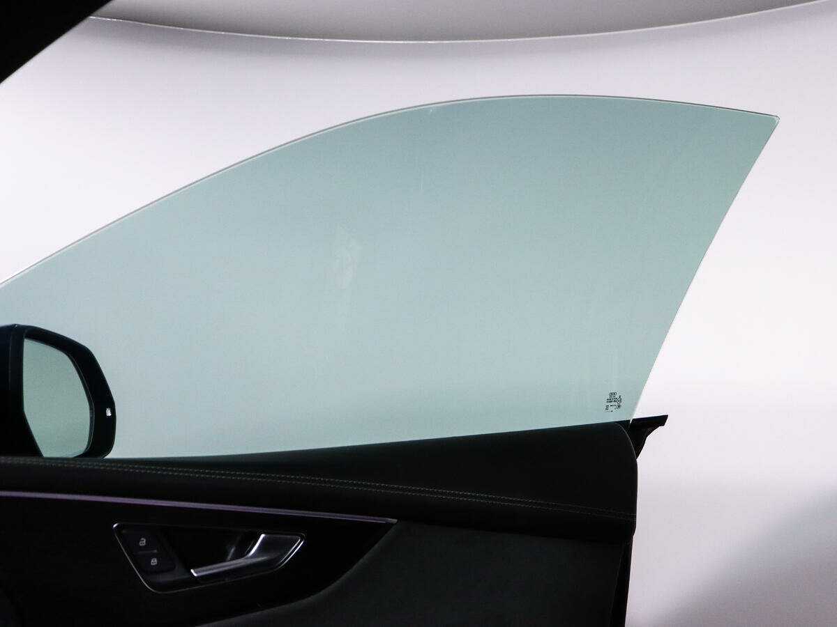 Audi Q8 55 TFSI, 2018 Фото №21