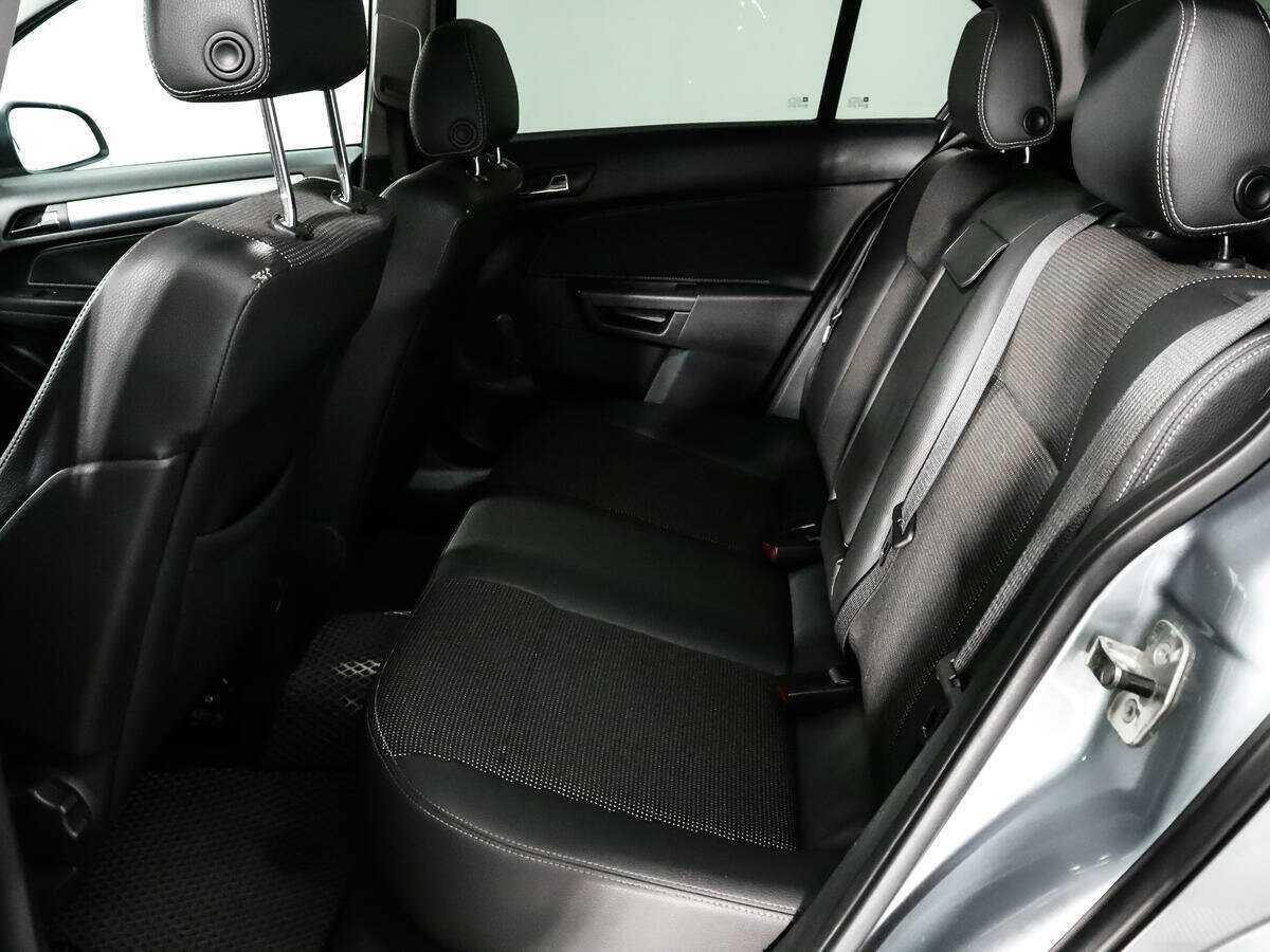 Opel Astra, 2010 Фото №10