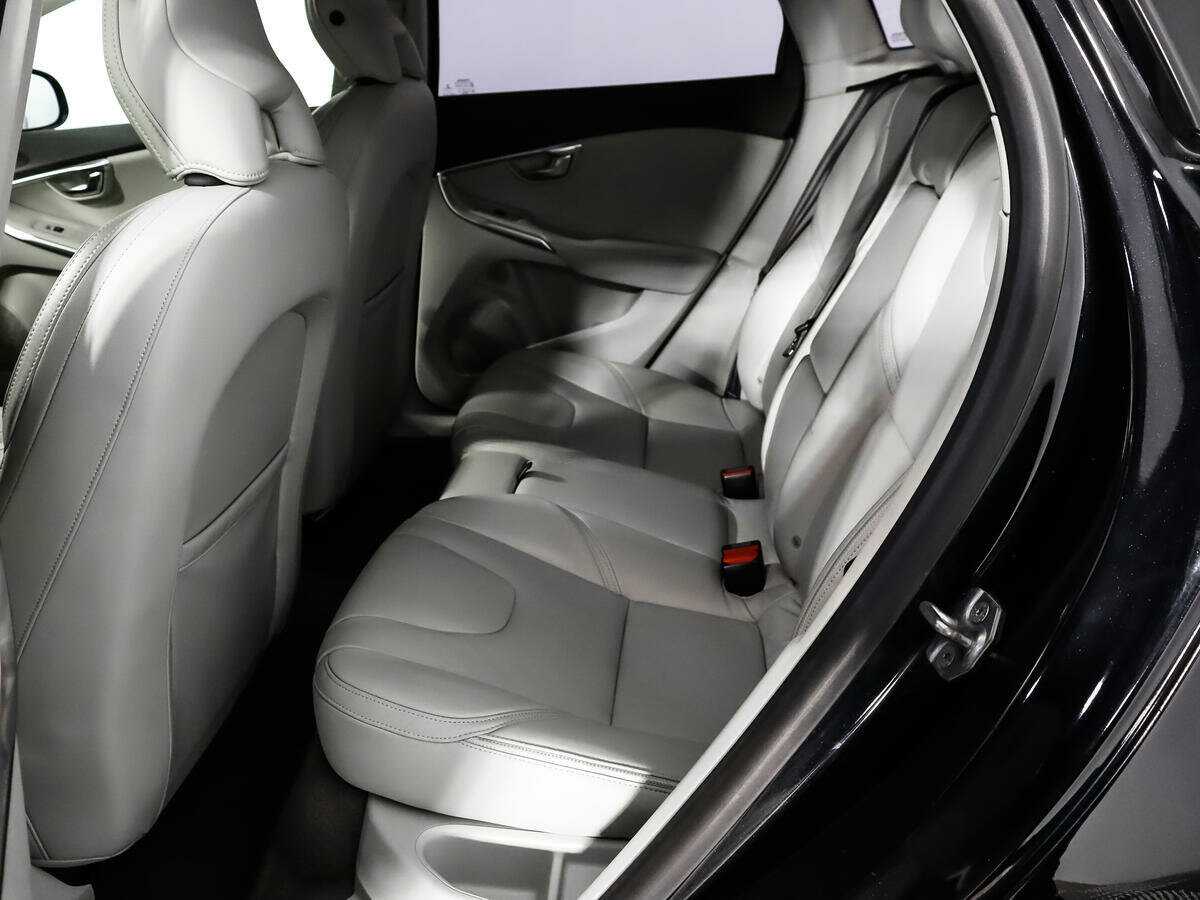 Volvo V40 Cross Country, 2013 Фото №10