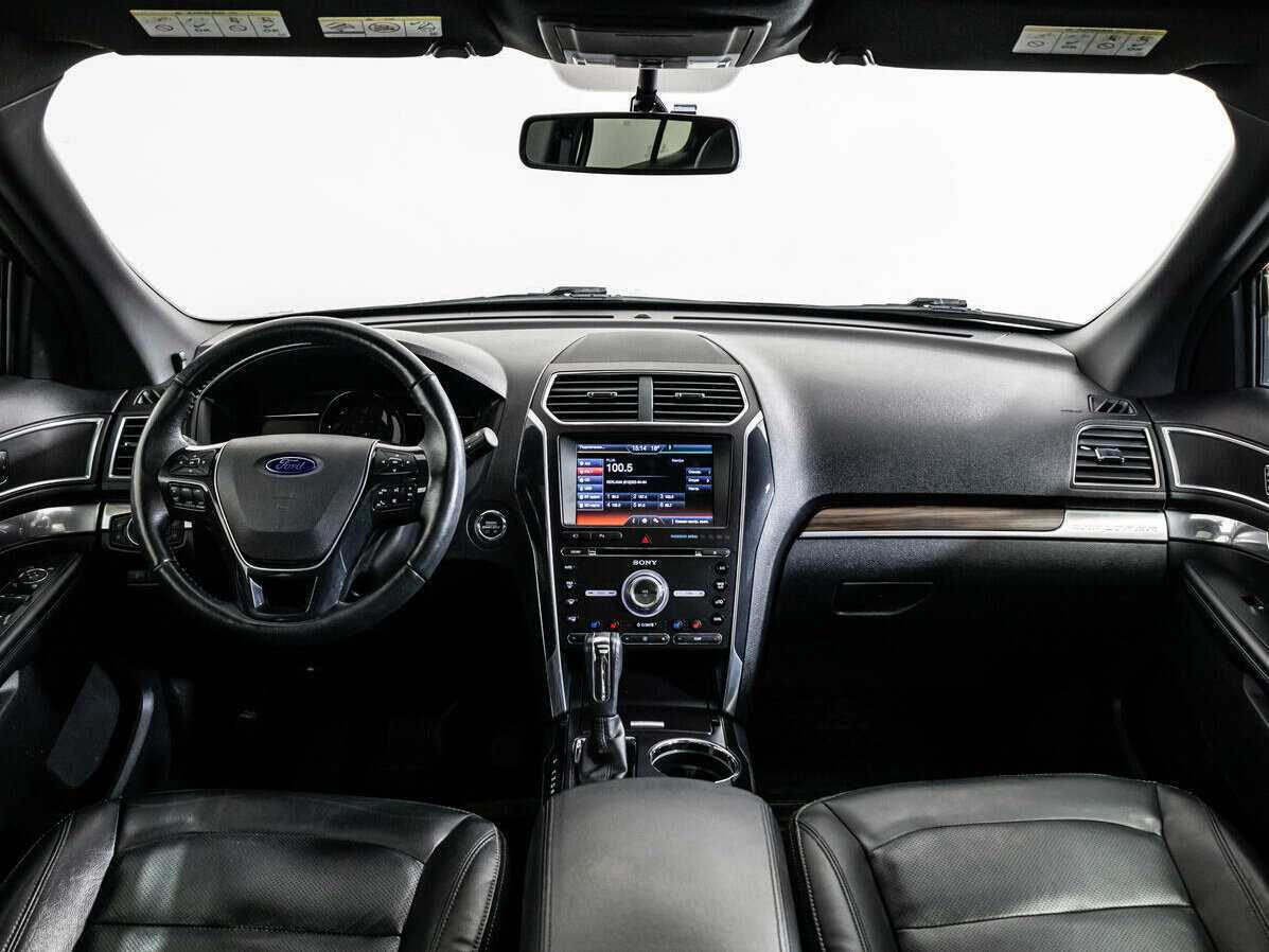 Ford Explorer, 2016 Фото №13