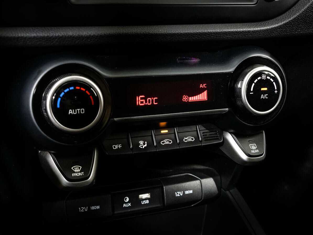 Kia Rio, 2019 Фото №16