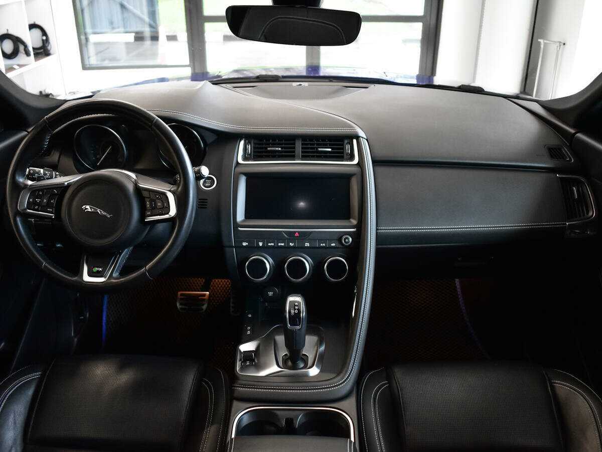 Jaguar E-Pace, 2019 Фото №12
