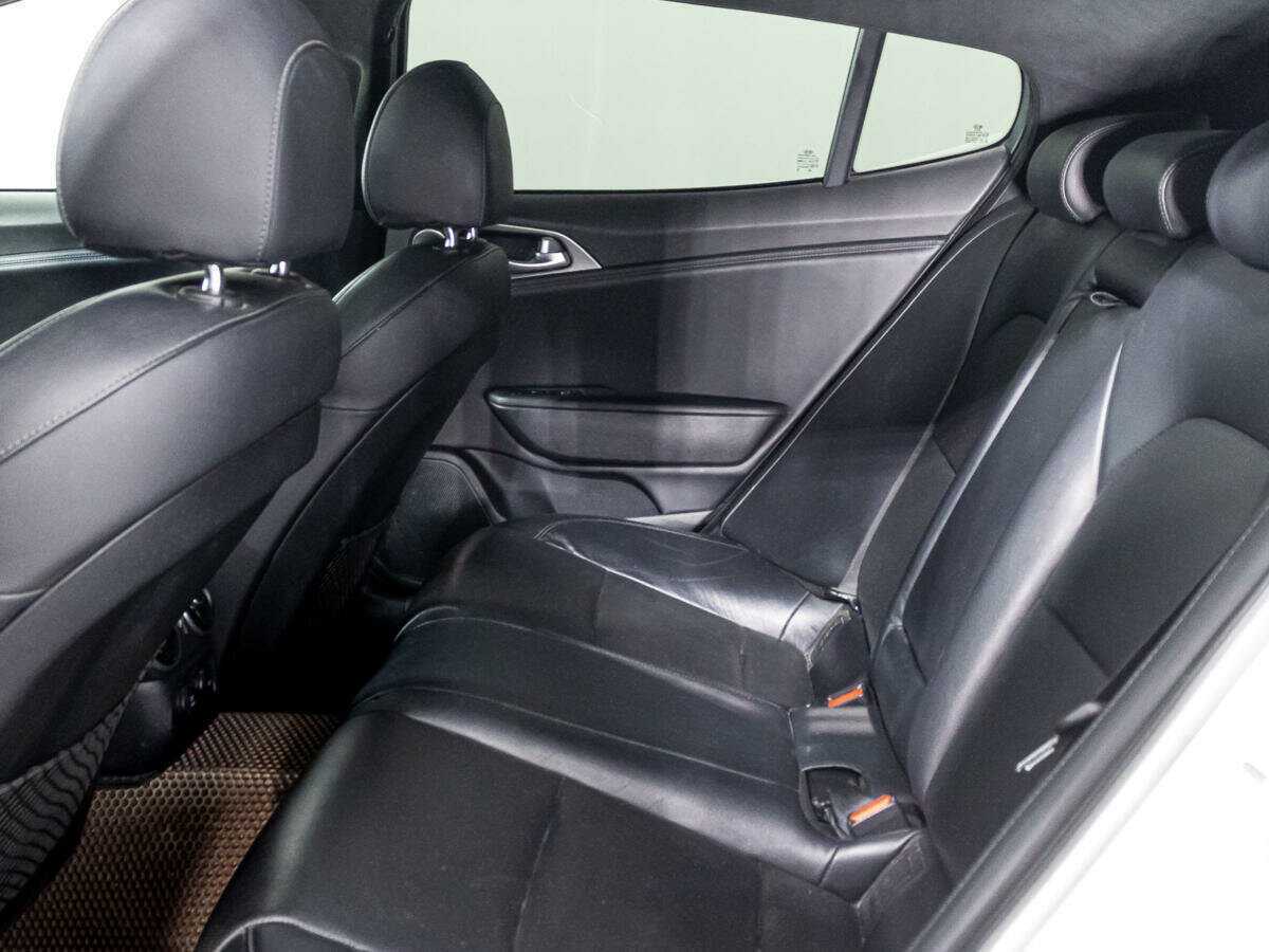 Kia Stinger, 2018 Фото №10