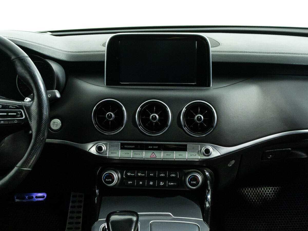 Kia Stinger, 2018 Фото №13