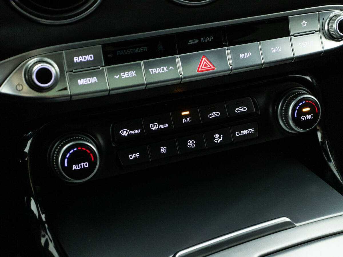 Kia Stinger, 2018 Фото №19