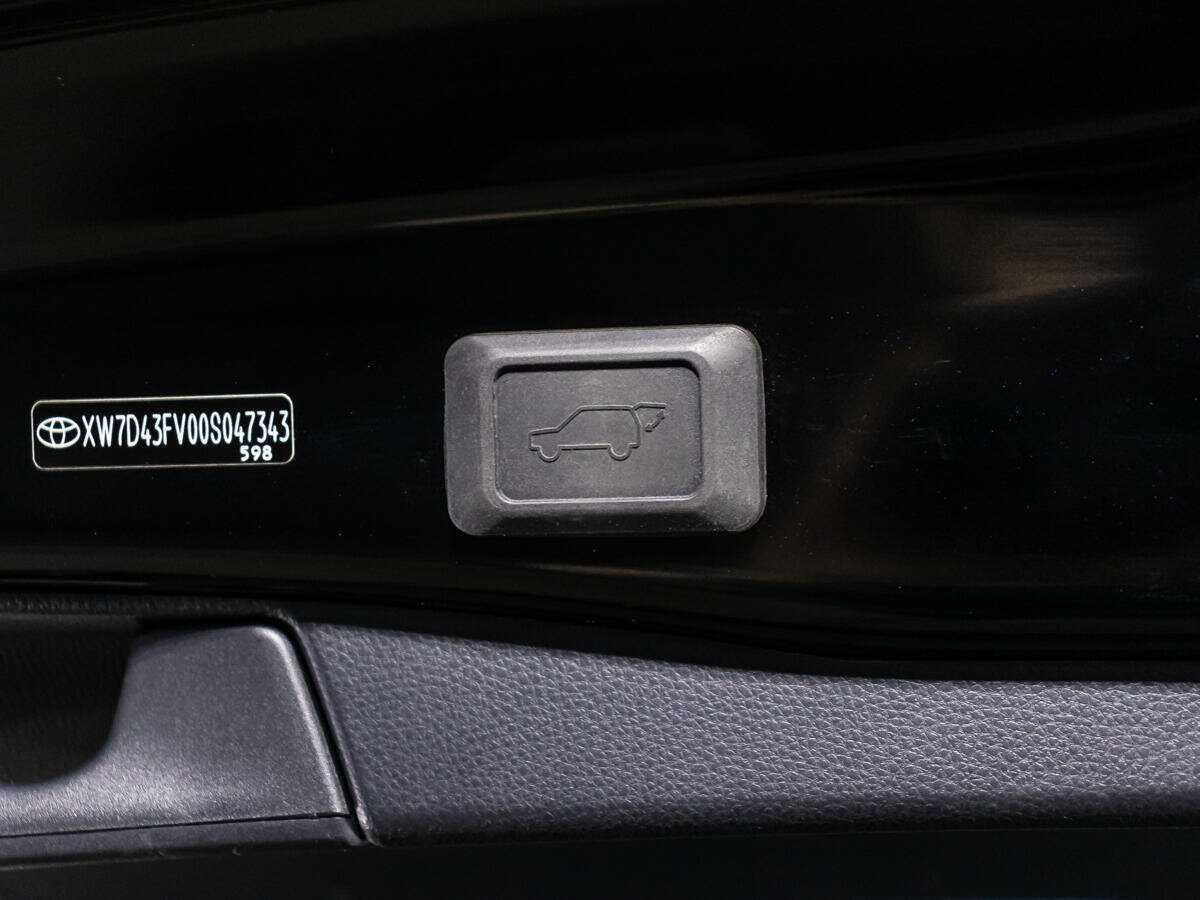 Toyota RAV4, 2022 Фото №16